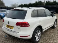 Used VW Touareg SE 245 HP (180 kW) 2011 White SUV