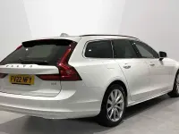 Used Volvo V90 Momentum 197 HP (144 kW) 2022 White Estate