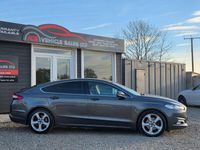 Usado Ford Mondeo Titanium 150 HP (110 kW) 2016 Cinzento Citadino