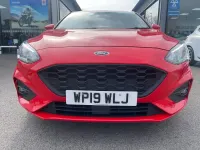Begagnad Ford Focus ST-Line 125 HK (91 kW) 2019 Röd Halvkombi