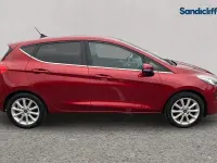 Gebraucht Ford Fiesta Titanium 95 PS (69 kW) 2020 Rot Kleinwagen