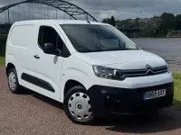 Used Citroën Berlingo 100 HP (73 kW) 2020 White MPV
