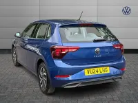 Used VW Polo Life 95 HP (69 kW) 2024 Blue Hatchback