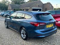Used Ford Focus Zetec 120 HP (88 kW) 2022 Blue Estate