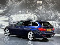 Usado BMW 330 Luxury Line 258 CV (189 kW) 2012 Azul Familiar