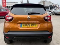 Used Renault Captur Iconic 2019 Orange/black SUV