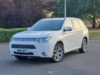 Used Mitsubishi Outlander P-HEV 2015 White Estate