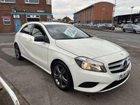 Used Mercedes A180 Sport Edition 107 HP (78 kW) 2015 White Hatchback