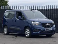Used Vauxhall Combo S 100 HP (73 kW) 2019 Blue MPV