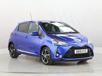Used Toyota Yaris Hybrid 100 HP (73 kW) 2019 Blue Hatchback