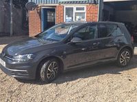 Begagnad VW Golf VII Match 2019 Grå Halvkombi