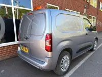 Second-hand Vauxhall Combo Sportive 100 kW (136 CP) 2021 Gri Monovolum