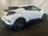 Used Toyota C-HR 122 HP (89 kW) 2018 White SUV