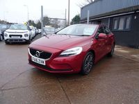 Used Volvo V40 Momentum 122 HP (89 kW) 2016 Red Hatchback