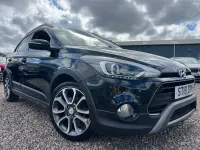 Usado Hyundai i20 Active 2018 Negro Utilitario