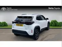 Used Toyota Yaris Cross Design 113 HP (83 kW) 2025 White SUV