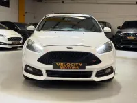 Used Ford Focus ST 2015 White Hatchback