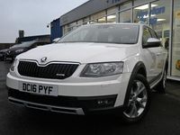 Used Skoda Octavia 184 HP (135 kW) 2016 White Hatchback