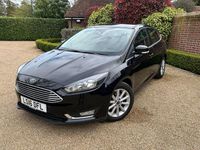 Begagnad Ford Focus Titanium 125 HK (91 kW) 2016 Svart Halvkombi
