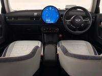 Used Mini Cooper Hatch 154 HP (113 kW) 2024 Yellow Hatchback