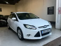 Used Ford Focus Zetec 2013 White Hatchback
