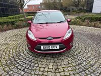 Usado Ford Fiesta Titanium 118 HP (86 kW) 2010 Vermelho Citadino