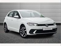 Used VW Polo Life 80 HP (58 kW) 2022 Pure white Hatchback