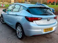 Gebraucht Vauxhall Astra Design Edition 101 PS (74 kW) 2018 Silber Kleinwagen