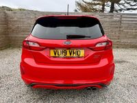Usado Ford Fiesta ST 200 CV (147 kW) 2019 Rojo Utilitario