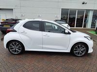 Used Toyota Yaris Hybrid 116 HP (85 kW) 2023 Pure white Hatchback