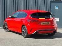 Used Ford Focus ST 280 HP (205 kW) 2023 Red Hatchback
