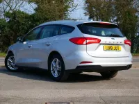 Used Ford Focus Zetec 95 HP (69 kW) 2019 Grey Estate