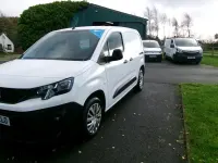 Second-hand Peugeot Partner 2020 Alb Monovolum