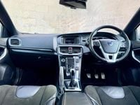 Used Volvo V40 R-Design 190 HP (139 kW) 2015 Red Hatchback