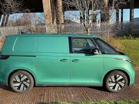 Usado VW ID. Buzz 210 kW (286 HP) 2025 Verde Monovolume