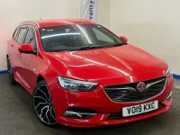 Used Vauxhall Insignia SRi 170 HP (125 kW) 2019 Red Hatchback