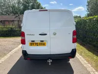 Used Vauxhall Vivaro 100 HP (73 kW) 2020 White MPV