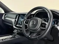 Used Volvo XC60 R-Design 190 HP (139 kW) 2018 White SUV