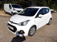 Used Hyundai i10 SE 67 HP (49 kW) 2016 White Hatchback