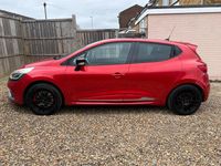 Used Renault Clio IV 2014 Red Hatchback