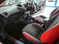 Used Ford Fiesta Zetec 140 HP (102 kW) 2015 Black Hatchback