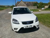 Używany Kia Rio 2011 Biały Hatchback