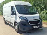 Used Peugeot Boxer 140 HP (102 kW) 2019 White Van