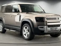 Used Land Rover Defender SE 250 HP (183 kW) 2023 Lantau bronze SUV