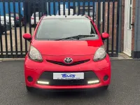 Used Toyota Aygo Style 68 HP (50 kW) 2013 Multicoloured Hatchback