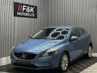 Used Volvo V40 SE Lux 120 HP (88 kW) 2015 Blue Hatchback