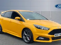 Used Ford Focus ST 185 HP (136 kW) 2017 Yellow Hatchback