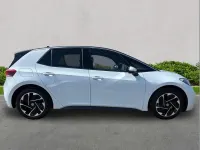 Used VW ID.3 Pure 125 kW (170 HP) 2025 White Hatchback