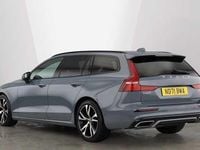 Usado Volvo V60 R-Design 163 HP (119 kW) 2022 Cinzento Carrinha