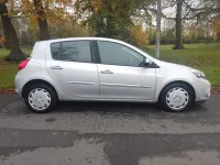 Used Renault Clio Expression 88 HP (64 kW) 2012 Silver Hatchback